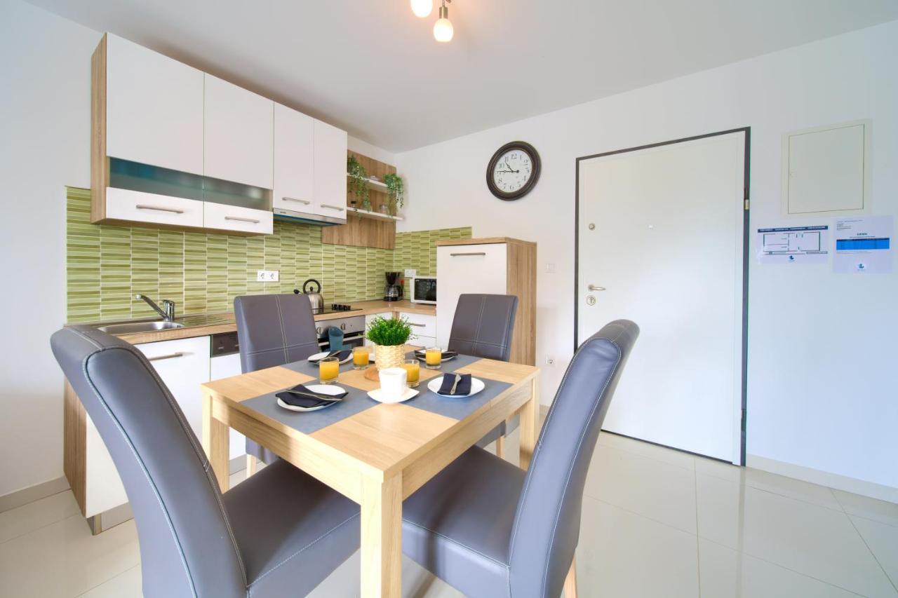 Dodo Apartments Vantacici Exterior photo